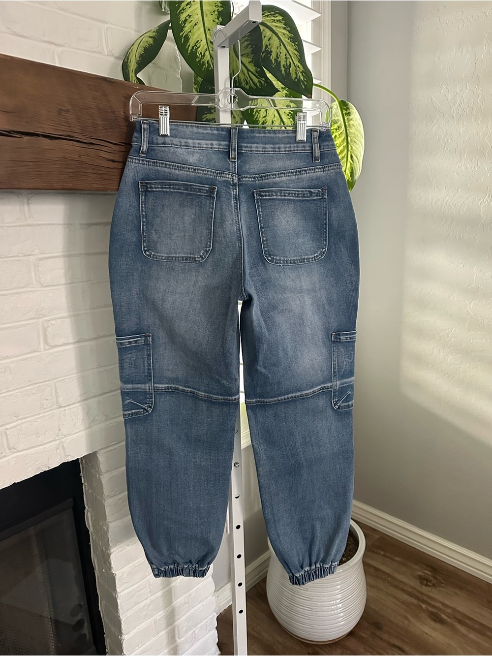 Flamingals Multi Pocket Button Fly Mid Rise Straight Leg Jeans - Picture 6 of 7